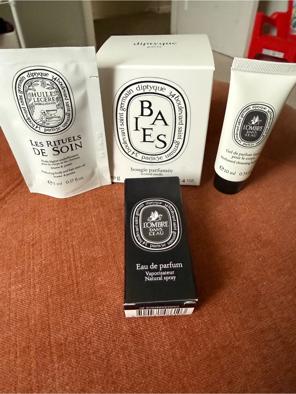Diptyque 70g Candle Baies and 3 Sample Size Products
